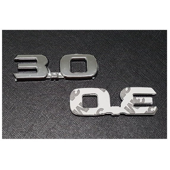 2ชิ้น 3.0 LOGO แผ่นป้ายโลโก้ติดข้างรถ โตโยต้า วีโก้ สีชุบ TOYOTA HILUX VIGO MK6 SR5 2005 - 2011 โลโก้ สติ๊กเกอร์ - Image 2