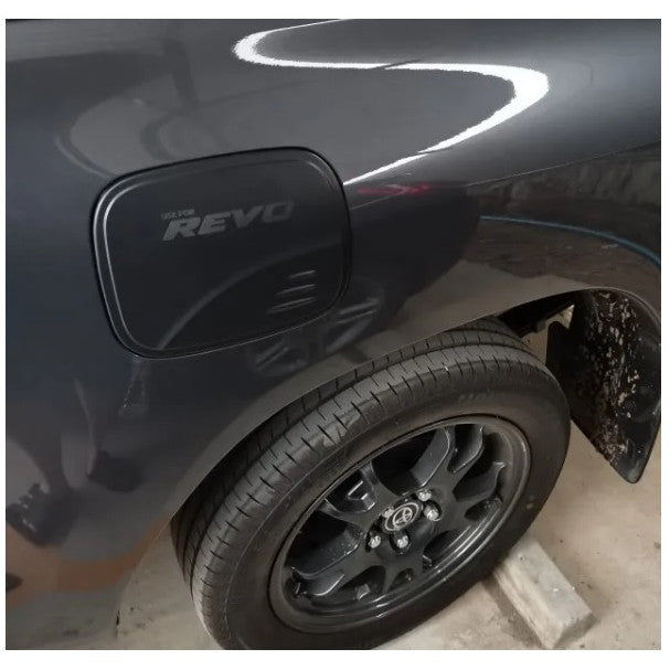 ครอบฝาถังน้ำมัน เตี้ย สูง โตโยต้า รีโว่ 2015 - 2022 สีดำด้าน TOYOTA HILUX REVO ครอบ ฝาปิดถังน้ำมัน 2016 2017 2019 - Image 5