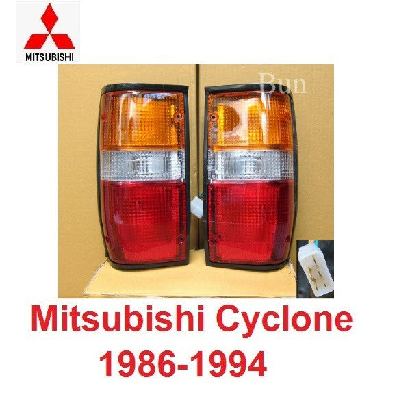 ไฟท้าย 3สี MITSUBISHI CYCLONE MIGHTY MA 1986-1997 (ฝา3สี) รวมขั้วและหลอดไฟ มิตซูบิชิ ไซโคลน ไมตี้แม็กซ์ ไฟหลัง ไฟหลัง