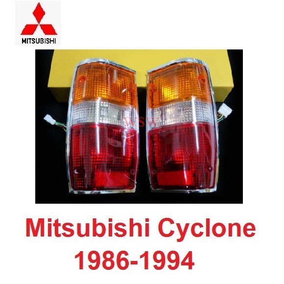 ขอบชุบ ไฟท้าย MITSUBISHI CYCLONE MIGHTY MA 1986-1996 (ฝา3สี) รวมขั้วและหลอดไฟ ไฟหลัง มิตซูบิชิ ไซโคลน ไมตี้แม็กซ์ ไฟ