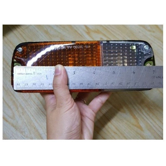 ไฟตัดหมอก Toyota Hilux RN20 RN25 ปี 1974 1975 1976 1978 ไฟหรี่กันชน โตโยต้า ไฟในกันชน ไฟหรี่ - Image 2