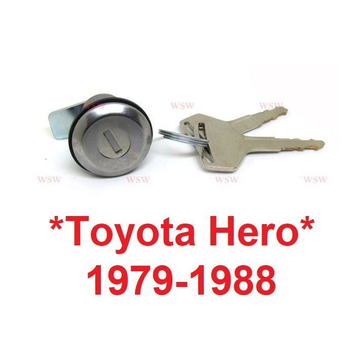 1ชุด ตามรูป กุญแจฝาถังน้ำมัน TOYOTA HERO LN50 LN60 1979 - 1988 กลอนฝาถังน้ำมัน โตโยต้า ฮีโร่ อะไหล่รถยนต์ ฝาถังน้ำมัน